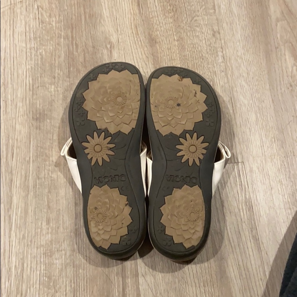 - Vionic Flip Flops - Picture 2 of 3